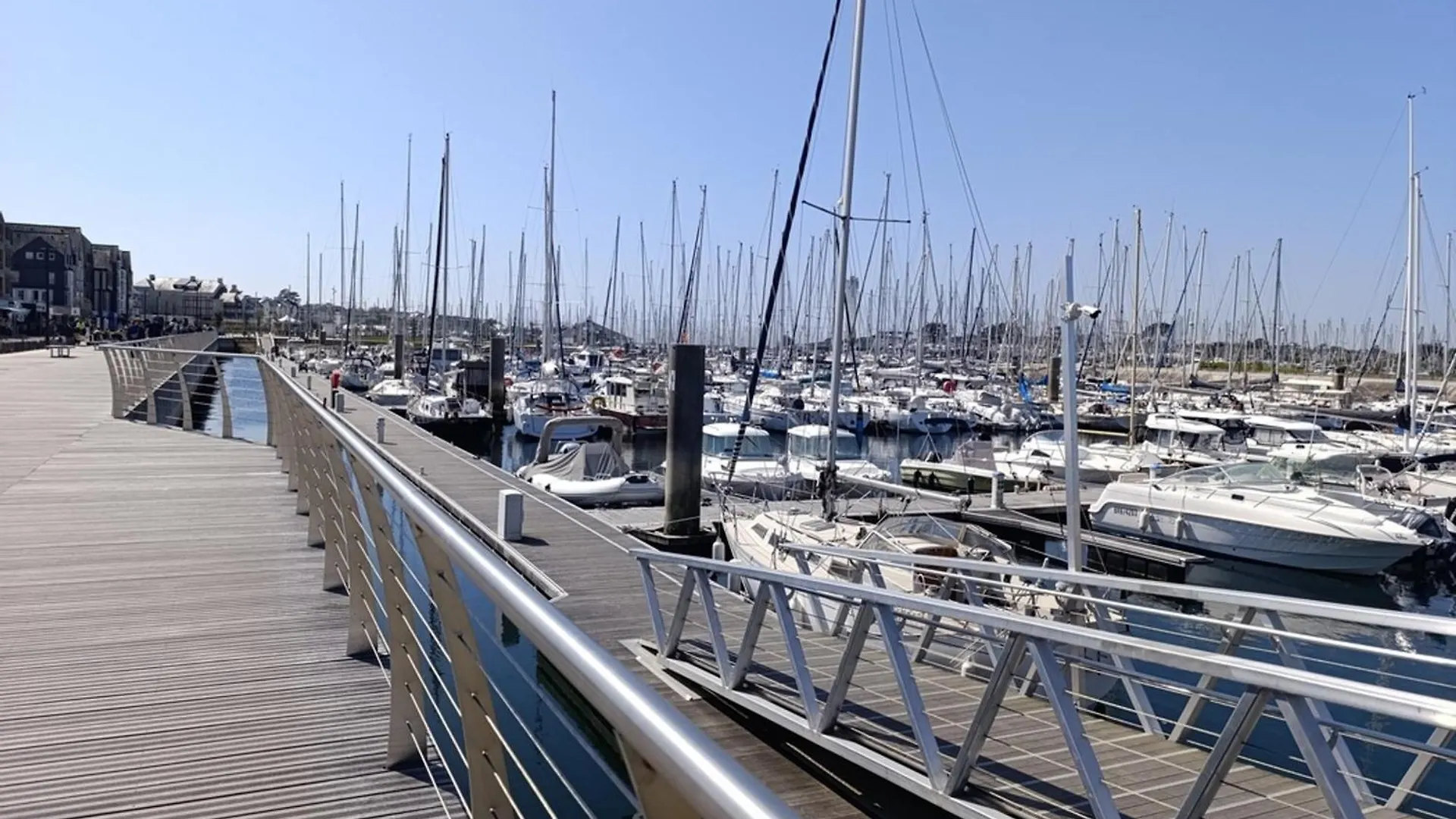Appartement Duplex Familial Vue Mer, Proche Plage Et Commerces - Fr-1-639-125 Arzon Apartment